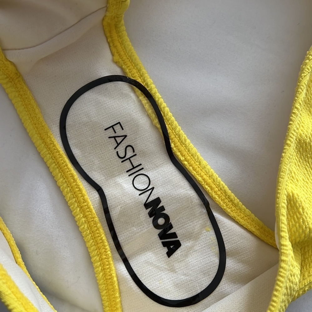 New w/o tags Yellow bikini size Medium - Picture 3 of 4